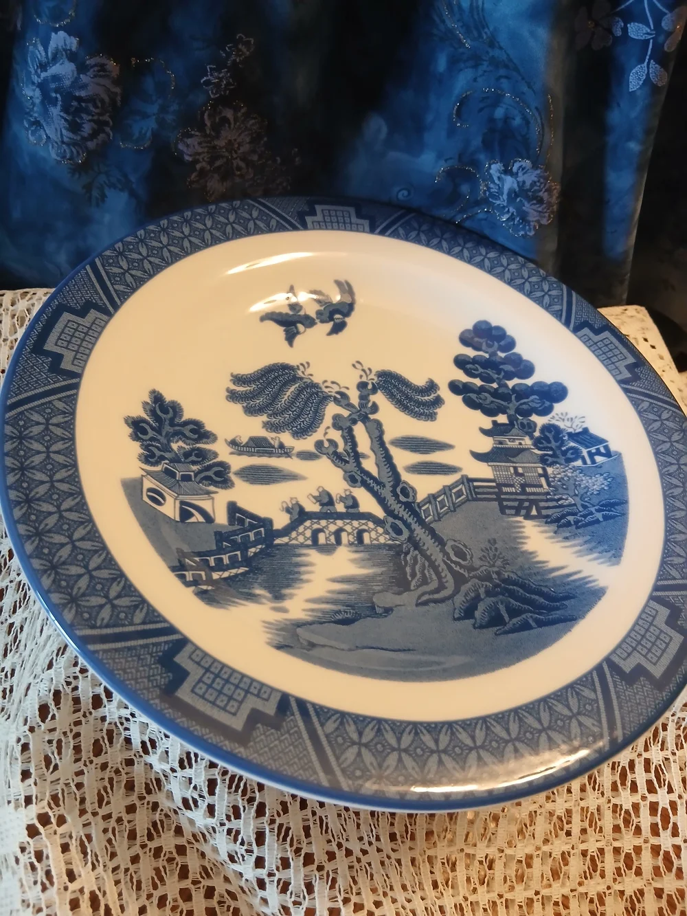 Royal Doulton REAL OLD WILLOW Fine China Salad/Dessert Plate